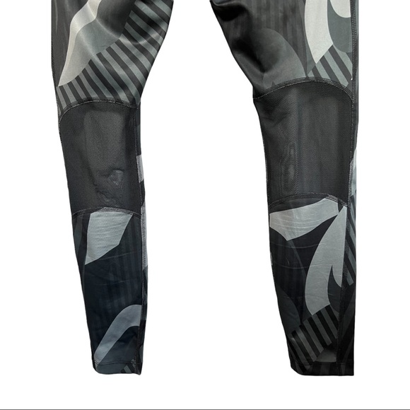 Nike Performance FAST TIGHT 7/8 RUNWAY Leggings PR RUNWAY Size M - Picture 16 of 16